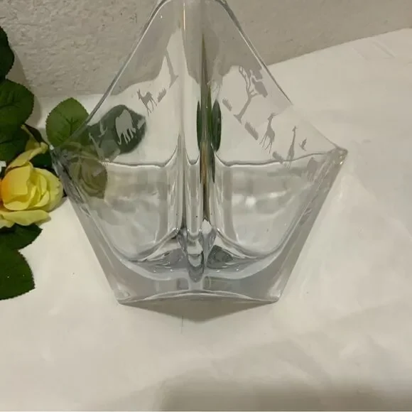 Vintage Mikasa triangular Vase Safari Animals Etched Around The topretired 8lb